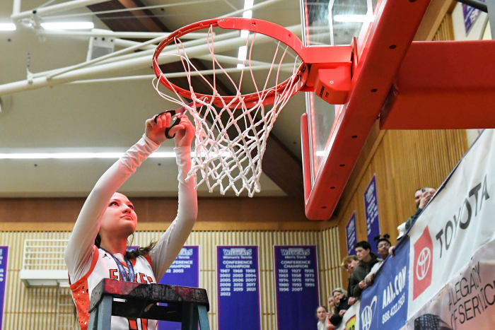 a Silverton Crater 5A Oregon girls basketball final 2024 Leon Neuschwander 90